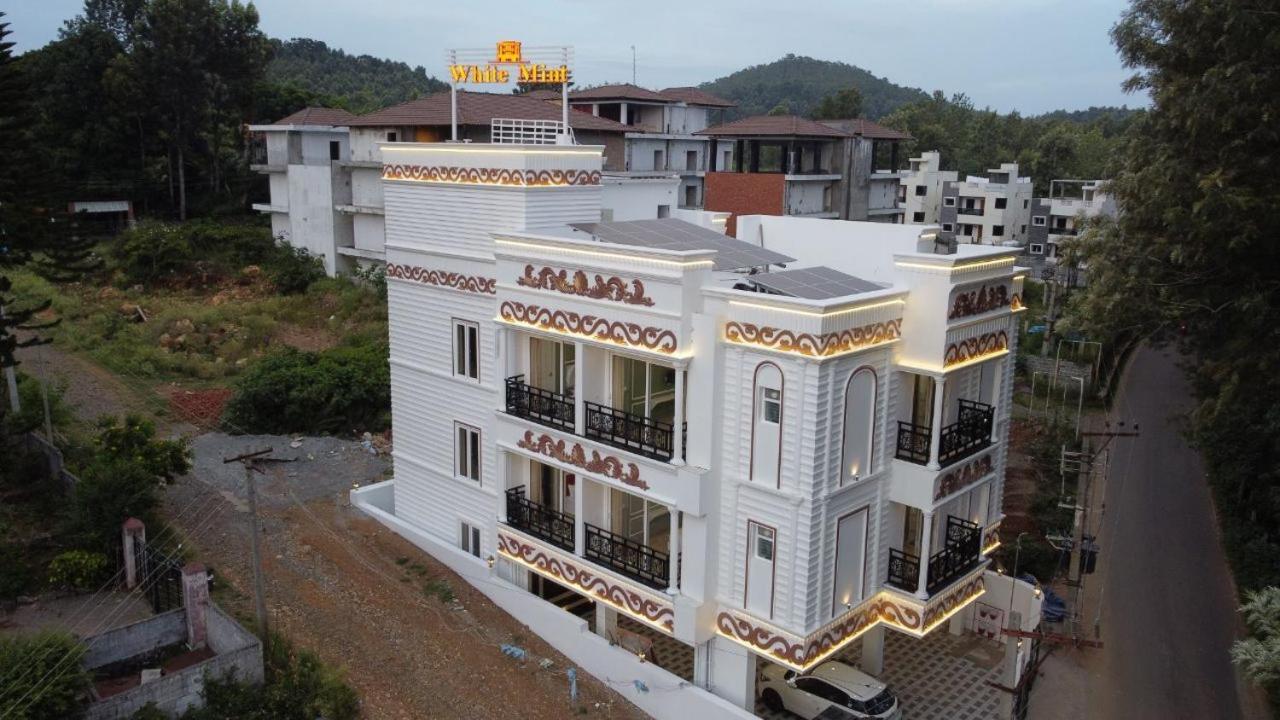 White Mint Hotel Yercaud Exterior photo